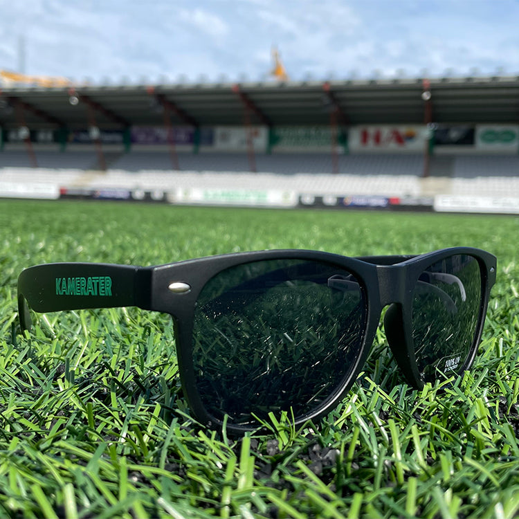 Solbriller for Kamerater